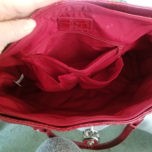 3/$28 NYC Red Tote Bag Croc Faux Leather Design - Picture 9 of 16